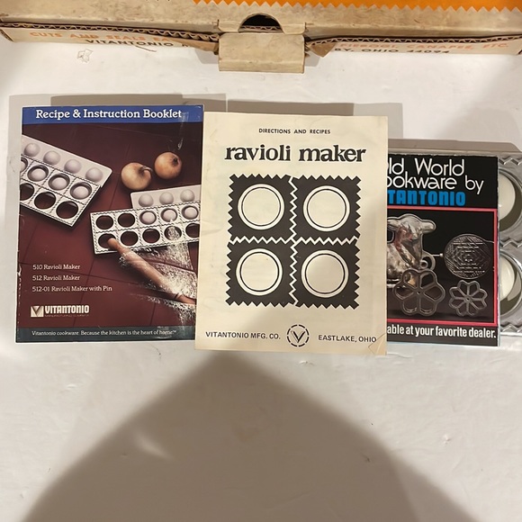 Vintage Ravioli Maker - Picture 5 of 7